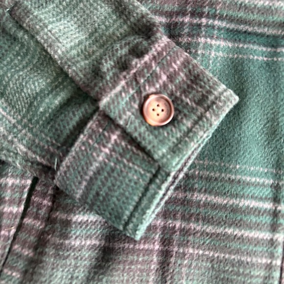 Ski-Doo Women's Medium Lifestyle Plaid Shacket Green Black Overshirt Button NEW - Picture 6 of 9